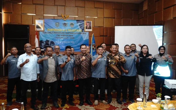Thumbnail Berita - Jumali Resmi Nahkodai PWI Madiun Raya Periode 2025-2028