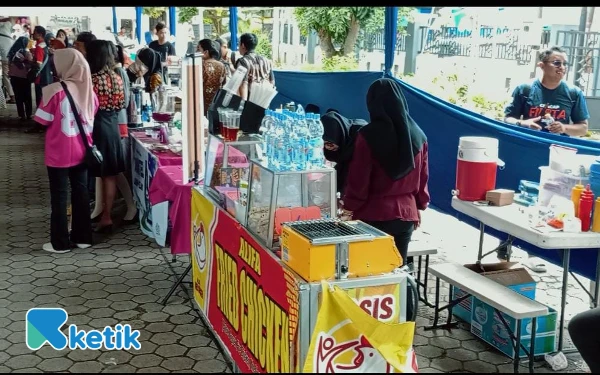 Tingkatkan Perekonomian dan Sambut Hari Ibu, UMKM Keren Cilacap Gelar Festival Kuliner