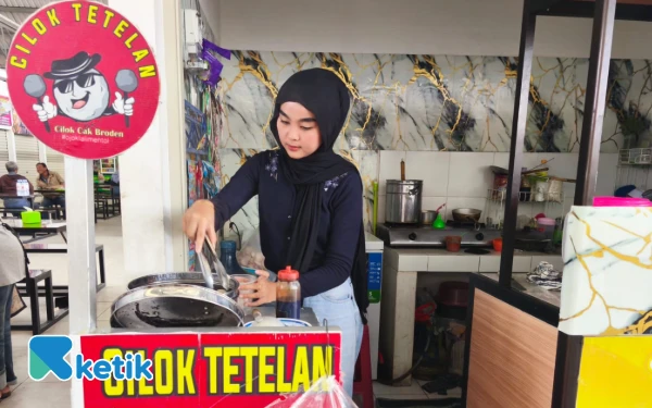 Inspiratif! Nabila Marisa, Mahasiswa Semester 3 yang Setia Bantu Orang Tua Jualan Cilok di Pasar Among Tani Batu