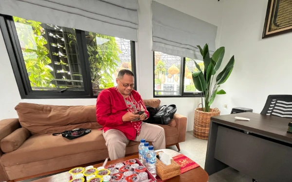 Thumbnail Berita - Umroh Gratis! Pusat Oleh-Oleh Buah Tangan Kota Batu Bagi-Bagi Berkah untuk Agen Perjalanan, Sopir, dan Pemandu Wisata!