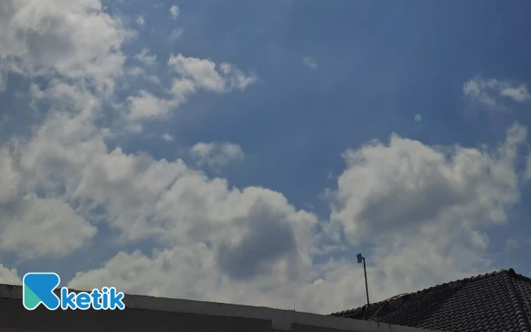 Thumbnail Berita - BMKG: Kota Gorontalo 8 Desember 2025 Diprakirakan Cerah Berawan, Sejumlah Kota Lainnya Hujan Ringan