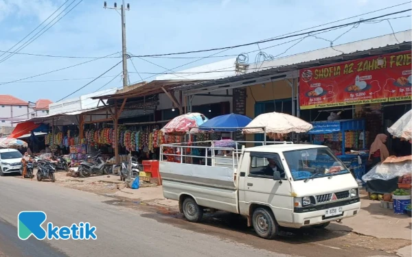 Thumbnail Berita - Retribusi Dipungut, Rasa Aman Tak Didapat Pedagang Pasar Tamberu Timur, Abrori: Retribusi Untuk Apa?