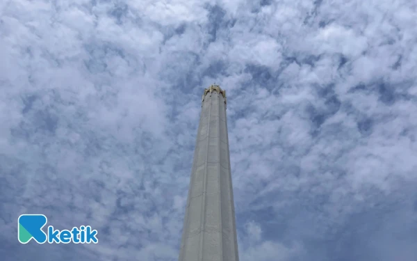 Thumbnail Berita - Kota Surabaya dan Magetan Diprediksi Berawan Hari Ini! Cek Daerahmu Sekarang