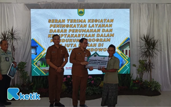 Dorong Akses Hunian Layak, Pemkab Bondowoso Salurkan Bantuan RTLH hingga SR kepada Warga