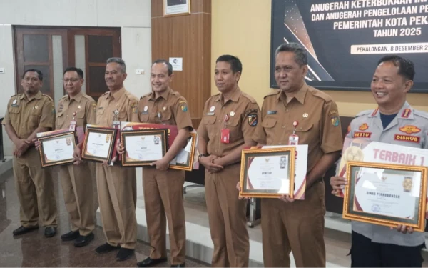 Thumbnail Berita - Kota Pekalongan Mantapkan Komitmen Transparansi, Konsisten Gelar Anugerah KIP dan Pengelolaan Pengaduan Publik