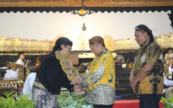 Pagelaran Wayang Kulit ‘Semar Mbangun Kayangan’ Hidupkan Budaya dan Ekonomi Kreatif di Desa Bulupasar Kediri