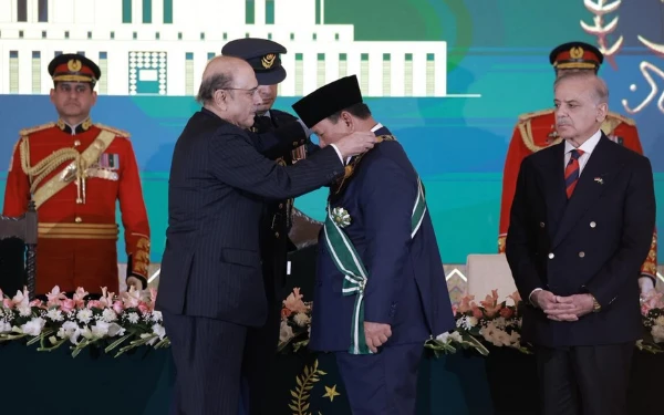 Thumbnail Berita - Presiden Prabowo Dianugerahi Penghargaan Nishan-e-Pakistan oleh Presiden Zardari