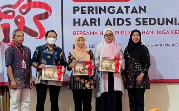 Peringatan Hari AIDS Sedunia, HIPPHA Jatim dan Komunitas K3 Gelar Seminar Kolaboratif