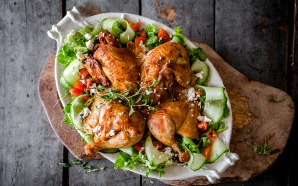 Thumbnail Berita - Ayam Kodok, Sajian Istimewa yang Melekat di Natal dan Tahun Baru