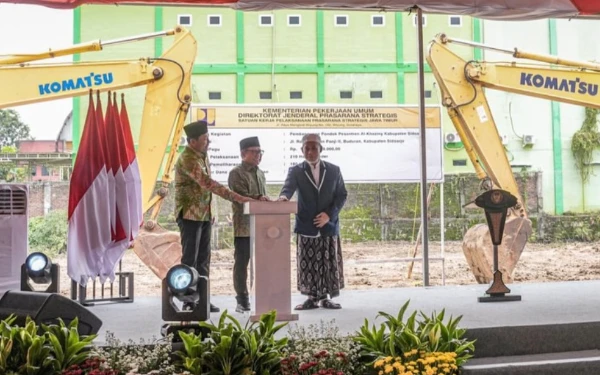 Thumbnail Berita - Menko Muhaimin Groundbreaking Ponpes Al Khoziny Sidoarjo, Dibangun Ulang Lima Lantai dengan APBN Rp125 Miliar