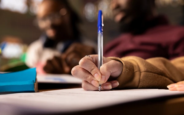 Thumbnail Berita - Soal Bahasa Inggris Dianggap Terlalu Sulit, Kepala Penyelenggara Ujian Masuk Kampus di Korsel Mundur