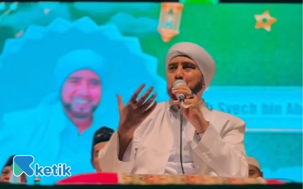 Ribuan Jemaah Padati Jakabaring, Palembang Bersholawat Mengetuk Pintu Langit Sumatera