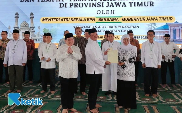 Thumbnail Berita - Gubernur Khofifah Minta Daerah Lain Kejar Capaian Sertifikasi Tanah Wakaf