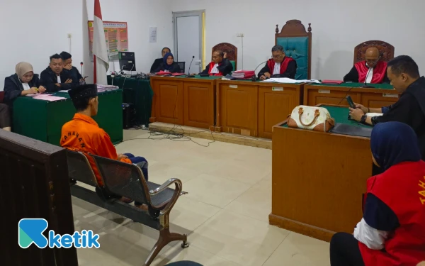 Thumbnail Berita - Pasutri Divonis 13 Tahun Penjara oleh Majelis Hakim PN Palembang Terkait Peredaran Sabu Hampir Satu Kilogram