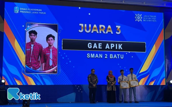 Thumbnail Berita - Festika Jatim 2025, Gubernur Khofifah Tegaskan Implementasi AI Harus Berbasis Nilai dan Karakter