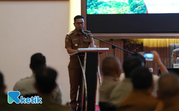 Thumbnail Bupati Bandung Rencanakan Pinjam Pesawat untuk Tebar Benih Pohon di Hutan Kritis