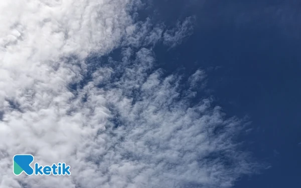 Thumbnail Berita - Cuaca Kota Surabaya 17 Desember 2025 Diprakirakan Berawan, Begitu Juga Blitar