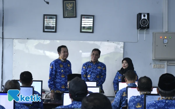 Thumbnail Berita - Uji Kompetensi JPT Pratama 2025 Dimulai, Pemkab Bondowoso Tegaskan Proses Bersih dan Terbuka