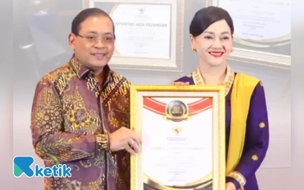 Thumbnail OJK Raih Predikat Badan Publik Terbaik Nasional 2025