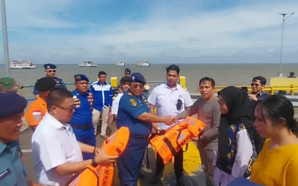 Thumbnail Berita - KSOP Palembang Pastikan Kapal Angkutan Libur Nataru Lolos Ramp Check