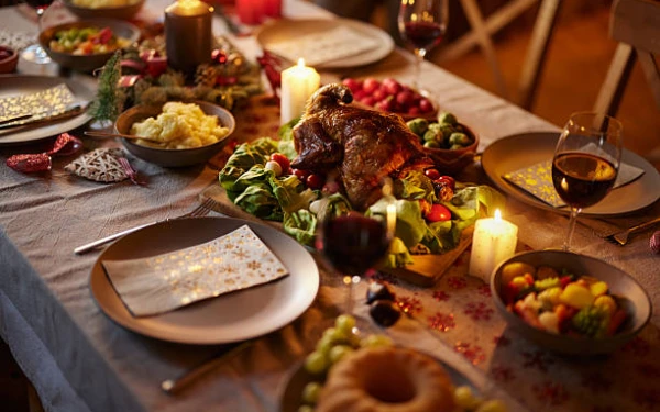 Thumbnail Berita - Inilah Tradisi hingga Makna Makan Bersama saat Tutup Tahun di Empat Negara