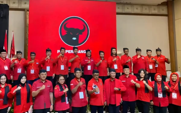 Sah! Armuji Jabat Ketua PDIP Surabaya, Ini Susunan Pengurus 2025-2030