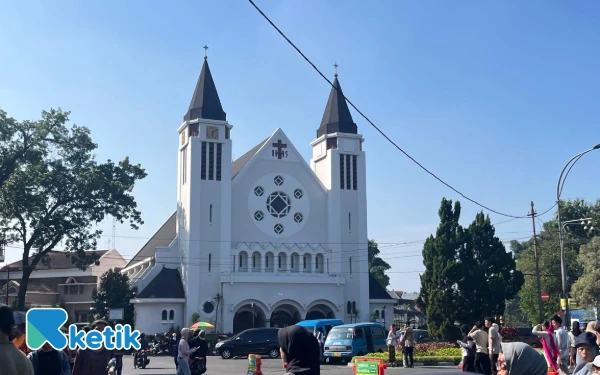 Thumbnail Berita - Antisipasi Macet, Dishub Kota Malang Terapkan Rekayasa Lalin saat Natal di Dua Gereja