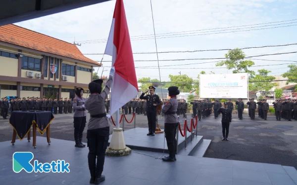 Peringati Hari Ibu Ke-97, Polwan Polres Bojonegoro Pimpin Seluruh Rangkaian Upacara