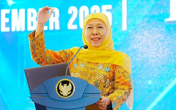 Gubernur Khofifah Raih Penghargaan Kepala Daerah Terbaik dari FPRMI, Bukti Komitmen Aksi Nyata Bela Negara