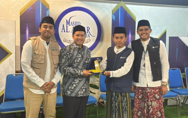 23 Remas Masjid Syuhada Pamekasan Belajar Ini ke GenZI Masjid Al Akbar Surabaya