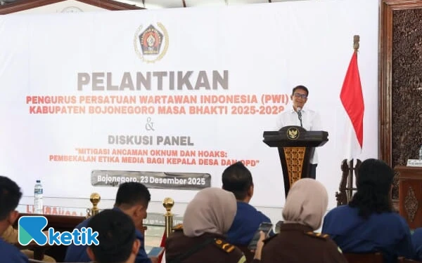 Hadiri Pelantikan Pengurus PWI, Bupati Bojonegoro Berharap Media Jalankan Fungsi Kontrol