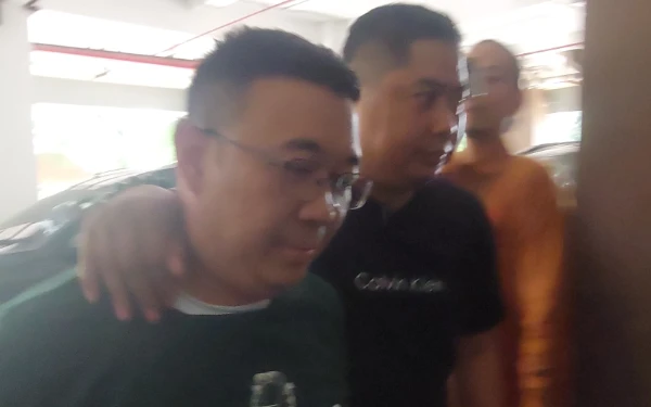 Thumbnail Berita - Diduga Dalang Pengusiran Nenek Elina, Samuel Ardi Ditangkap Polda Jatim
