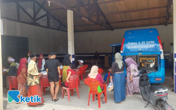 Tak Perlu ke Kota, Warga Tamberu Timur di Sampang Rasakan Manfaat Dukcapil Keliling