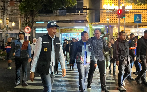 [FOTO] Wali Kota Malang Pantau Malam Pergantian Tahun 2026 di Kayutangan Heritage