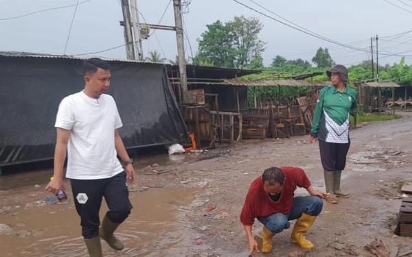 Blusukan dan Jalan Kaki Lawan 'Mager', Camat Gandus Palembang Petakan Kerusakan Infrastruktur di Gandus Pulokerto