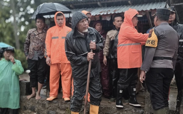 Thumbnail Berita - Curah Hujan Masih Tinggi, Pemprov Sumbar Percepat Mitigasi Banjir di Maninjau