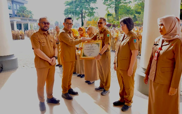 Awali 2026, Pemkot Batu Pacu Budaya Inovasi dan Beri Penghargaan ASN Berprestasi