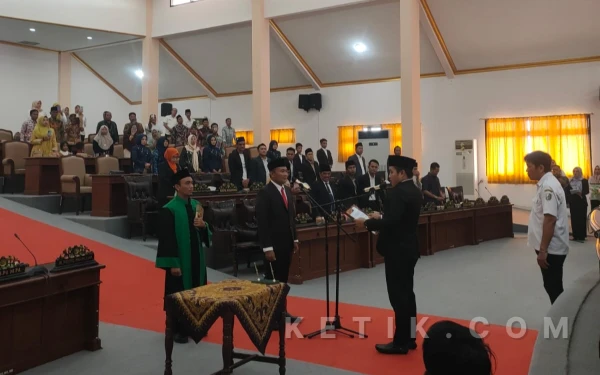 Parah! Hampir Separuh Anggota DPRD Sampang Absen dalam Rapat Paripurna Perdana 2026