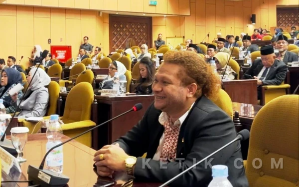 Senator Papua Barat Daya: Stop Sawit! Papua Butuh Sekolah dan RS, Bukan Markas Tentara