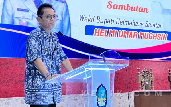 Momen Wisuda Lansia, Helmi Umar Muchsin Soroti Aging Population