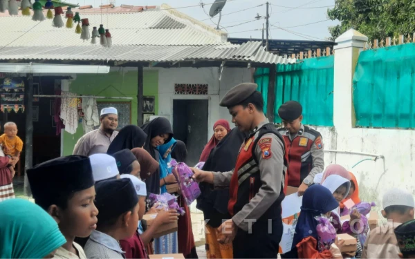 Thumbnail Berita - Lewat Program Passaber, Samapta Polres Situbondo Peduli Santri Ponpes Nurur Rahman