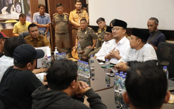 Thumbnail Berita - Tegas! Pemkot Surabaya Tetap Pindahkan RPH, Eri Cahyadi Blak-blakan Ungkap Alasannya