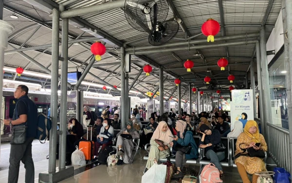 KAI Daop 8 Surabaya Batalkan Keberangkatan 5 KA Jarak Jauh Akibat Banjir Lintas Utara, Ini Daftaranya