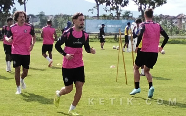 Thumbnail Berita - Gustavo Franca Resmi Gabung Arema FC