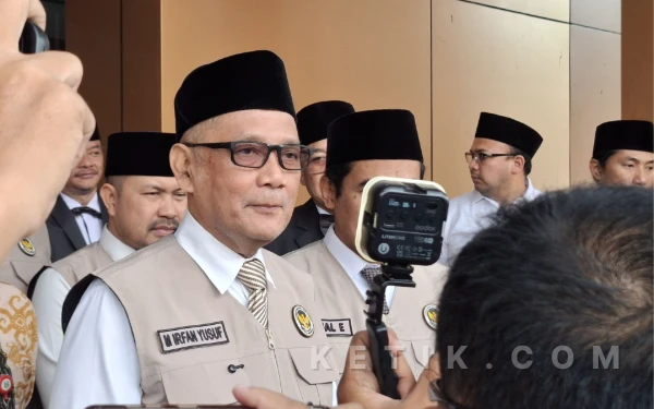 Thumbnail Berita - Tegas! Gus Irfan Larang Kepala Daerah Jadi Petugas Haji 2026 demi Pelayanan Optimal