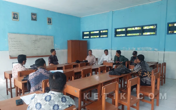 Thumbnail Berita - Diduga Hamburkan Uang Negara, MBG di Sampang Disalurkan ke Sekolah Tanpa KBM