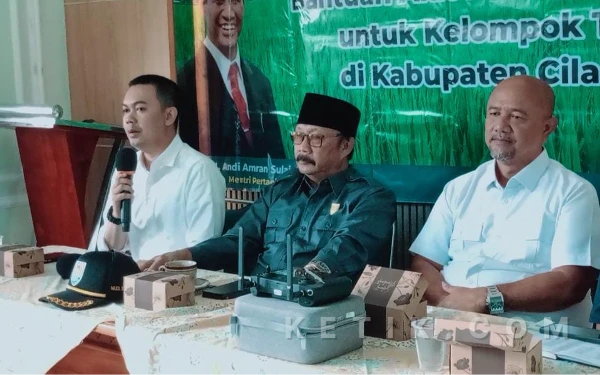 Bantuan 18 Alsintan dari Wamentan, Anggota DPRD Cilacap Kiki Anggoro Harap Kesejahteraan Petani Meningkat