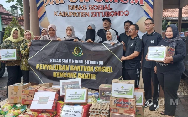 Kejaksaan Negeri Situbondo Salurkan Bantuan Sosial Untuk Korban Banjir Besuki