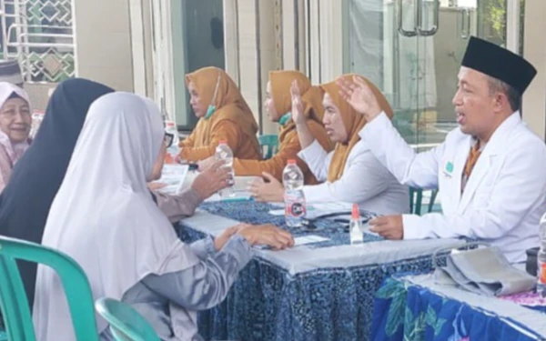 Thumbnail Berita - Peringati Satu Abad NU,  RSI Nyai Ageng Pinatih Gresik Gelar Baksos Kesehatan
