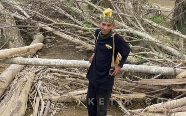 Kisah Pak Guru Hendra, Penyintas Konflik Aceh yang Jadi 'Ayah' bagi Ratusan Scooterist